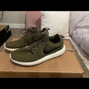 Nike Army green rosche shoes